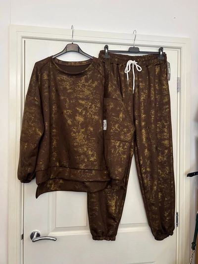 Brown And Gold Patterned Sweatshirt And Joggers Set